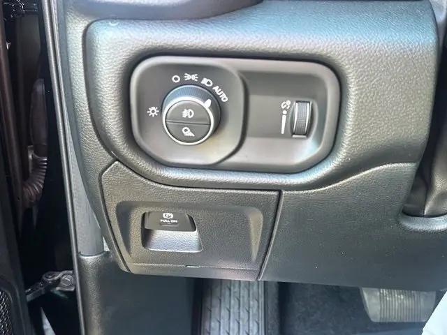 2025 Ram 1500 Big Horn Crew Cab 4x4 57 Box