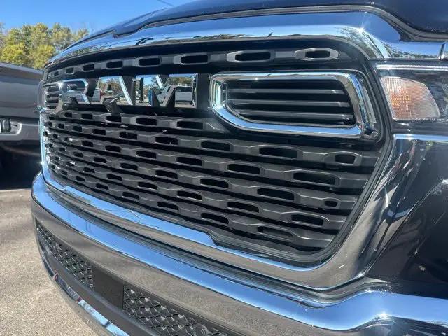 2025 Ram 1500 Big Horn Crew Cab 4x4 57 Box