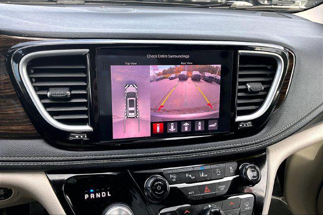 2022 Chrysler Pacifica Limited AWD