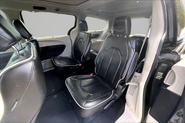 2022 Chrysler Pacifica Limited AWD