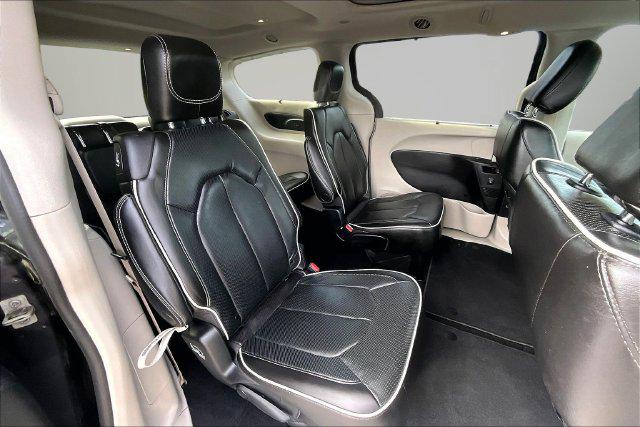 2022 Chrysler Pacifica Limited AWD