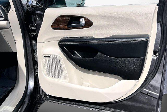 2022 Chrysler Pacifica Limited AWD