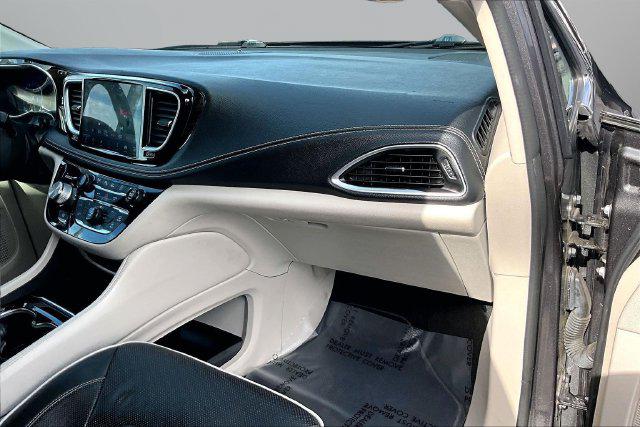 2022 Chrysler Pacifica Limited AWD