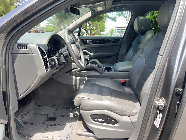 2022 Porsche Cayenne Unknown