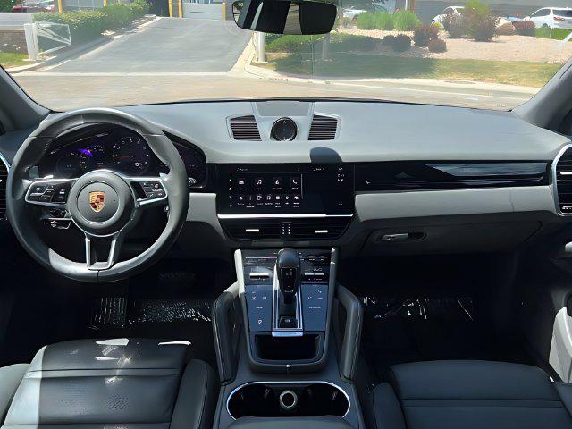 2022 Porsche Cayenne Unknown