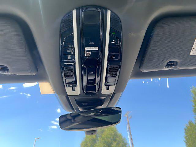 2022 Porsche Cayenne Unknown