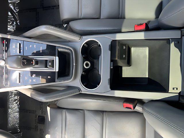 2022 Porsche Cayenne Unknown