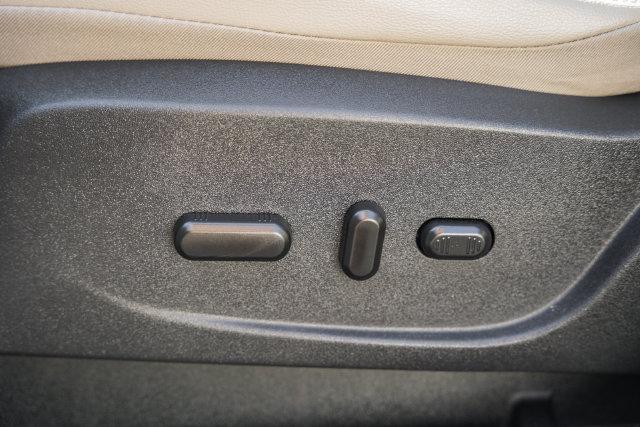 2017 Ford C-Max Energi Titanium