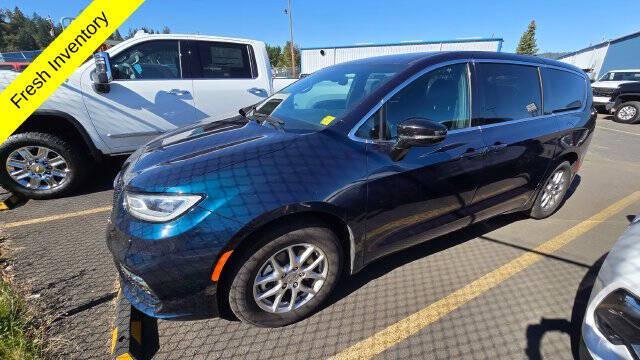 2025 Chrysler Pacifica Select for sale in Cottage Grove, OR