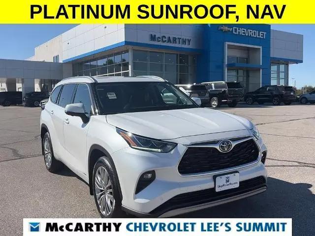 2026 Toyota Highlander Hybrid Platinum for sale in Lee's Summit, MO