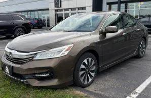 2017 Honda Accord Hybrid Touring for sale in Willoughby, OH
