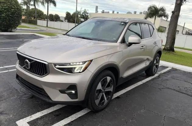 2024 Volvo XC40 B5 Plus Bright Theme for sale in Naples, FL