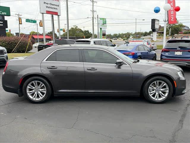 2021 Chrysler 300 Touring L
