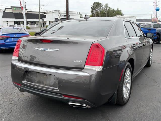 2021 Chrysler 300 Touring L
