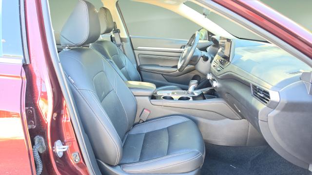 2023 Nissan Altima SL FWD