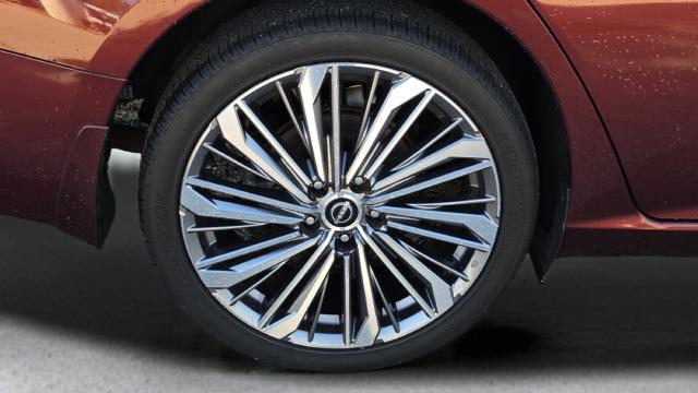 2023 Nissan Altima SL FWD