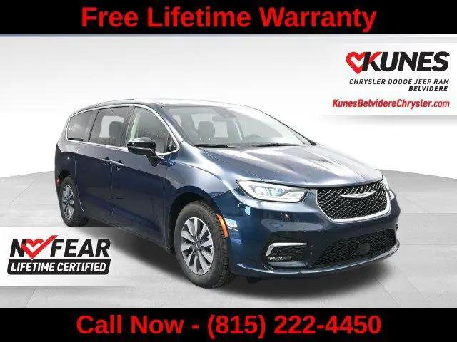 2024 Chrysler Pacifica Hybrid Select for sale in Belvidere, IL