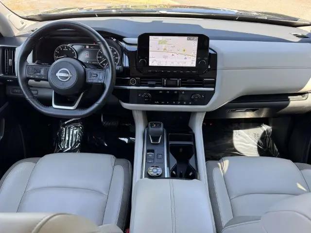 2024 Nissan Pathfinder SL 4WD