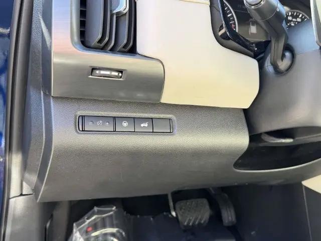 2024 Nissan Pathfinder SL 4WD
