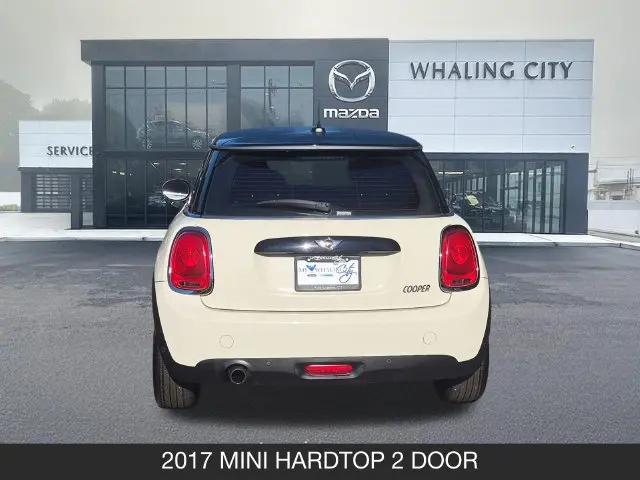 2017 MINI Hardtop Cooper