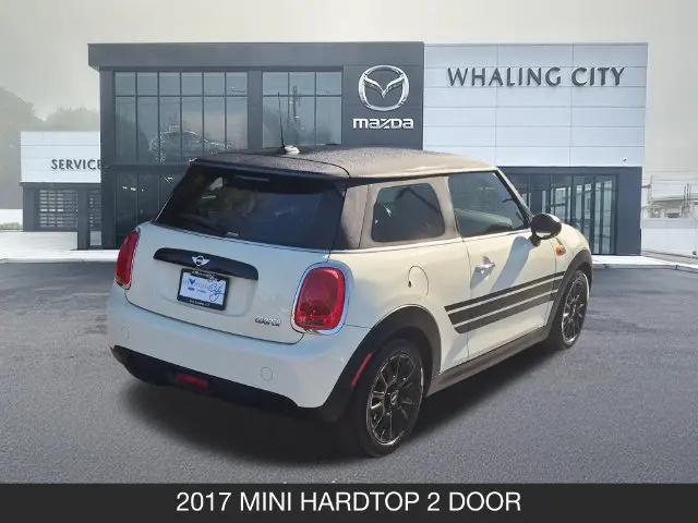 2017 MINI Hardtop Cooper