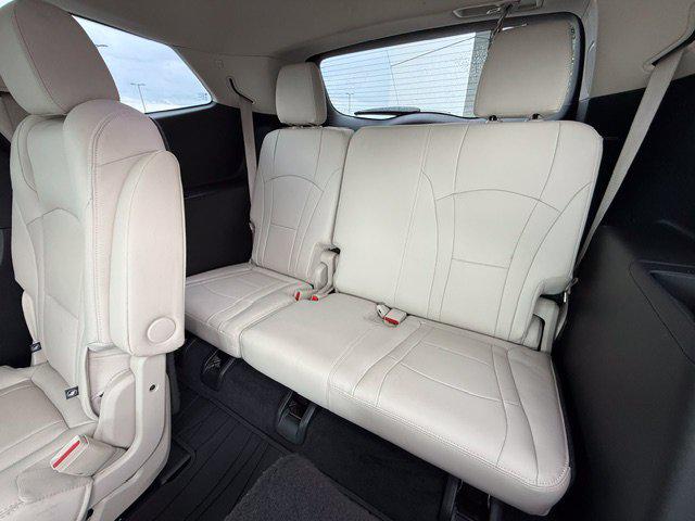 2023 Buick Enclave Essence AWD