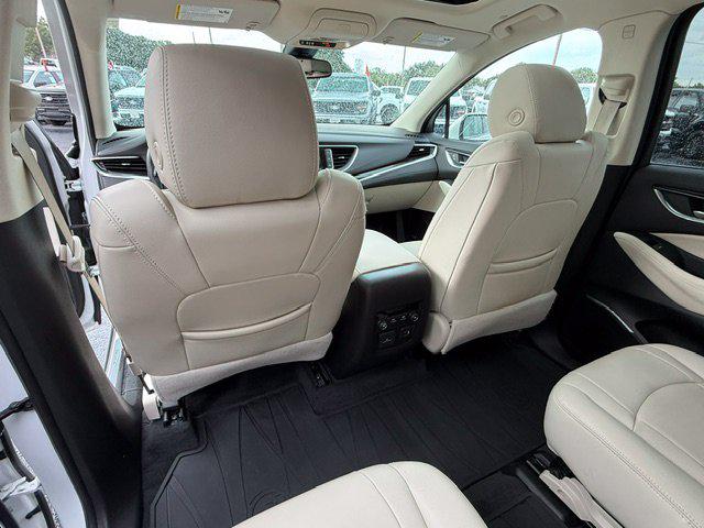 2023 Buick Enclave Essence AWD
