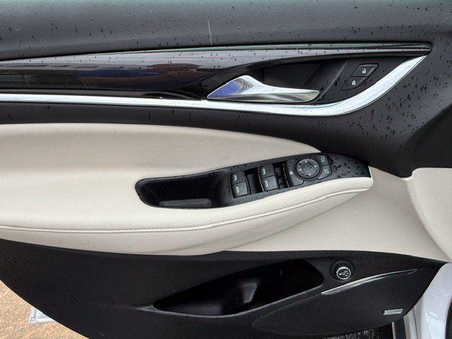 2023 Buick Enclave Essence AWD
