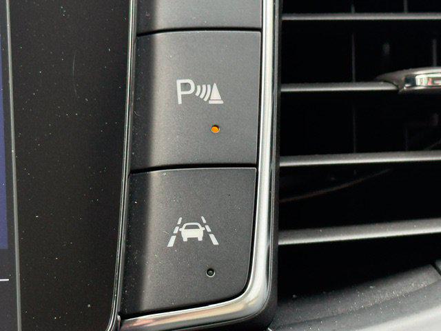 2023 Buick Enclave Essence AWD