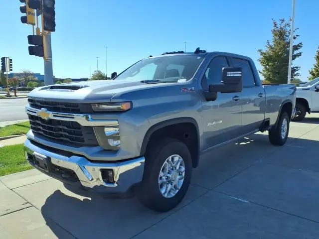 2026 Chevrolet Silverado 3500HD Crew Cab, Long Bed, LT Dual Rear Wheel, RWD for sale in Springfield, IL