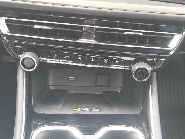 2025 Chevrolet Traverse FWD LT