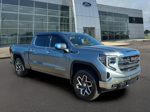 2023 GMC Sierra 1500 4WD Crew Cab Short Box SLT