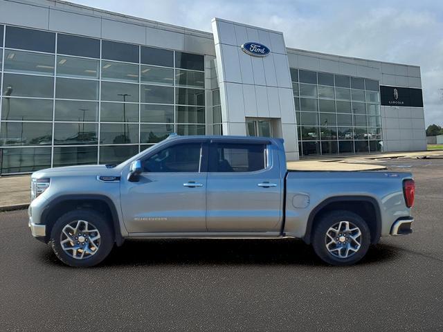 2023 GMC Sierra 1500 4WD Crew Cab Short Box SLT