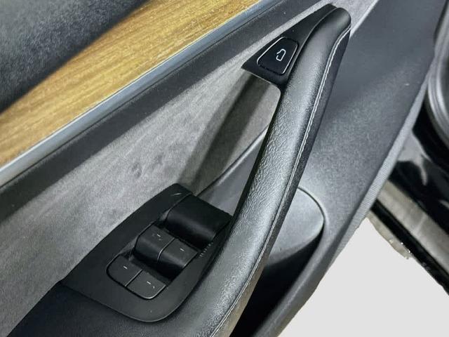 2022 Tesla Model 3 Rear-Wheel Drive