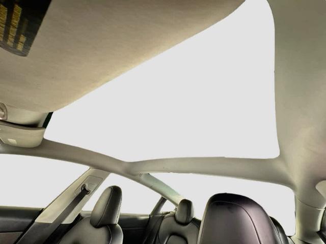2022 Tesla Model 3 Rear-Wheel Drive