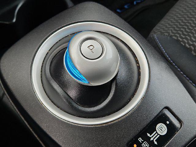 2016 Nissan LEAF S