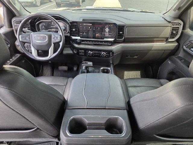 2023 GMC Sierra 1500 2WD Crew Cab Short Box SLT