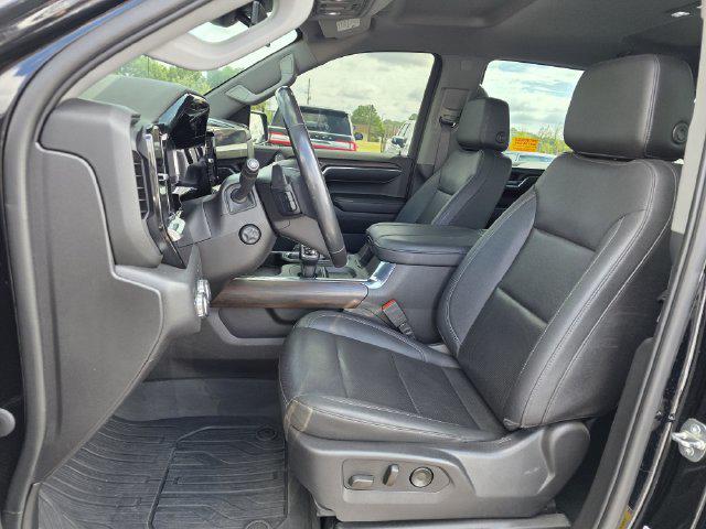 2023 GMC Sierra 1500 2WD Crew Cab Short Box SLT