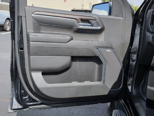2023 GMC Sierra 1500 2WD Crew Cab Short Box SLT