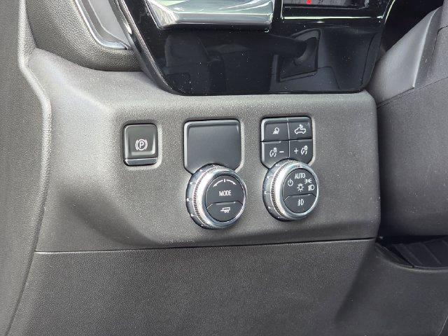 2023 GMC Sierra 1500 2WD Crew Cab Short Box SLT