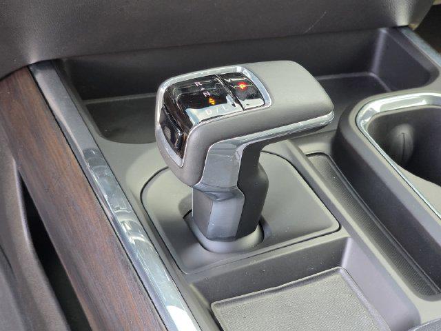 2023 GMC Sierra 1500 2WD Crew Cab Short Box SLT