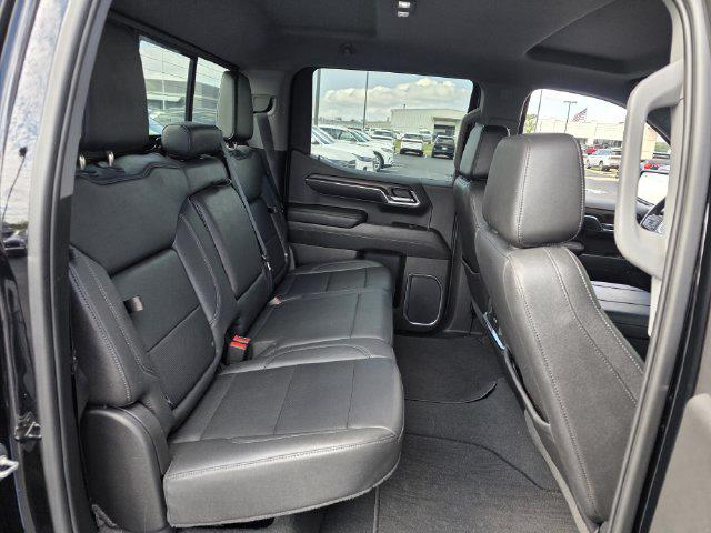 2023 GMC Sierra 1500 2WD Crew Cab Short Box SLT