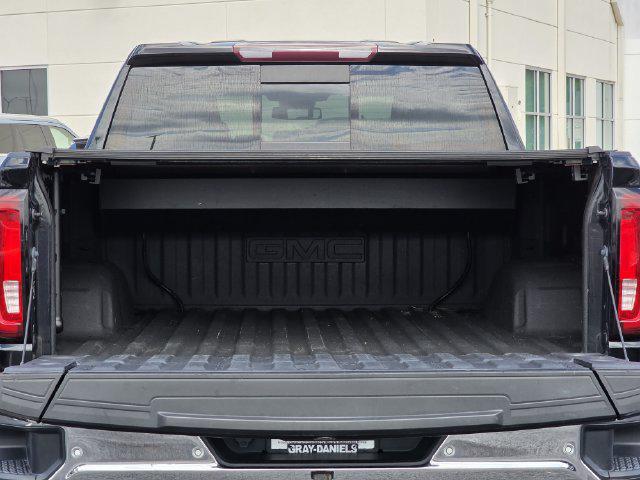2023 GMC Sierra 1500 2WD Crew Cab Short Box SLT