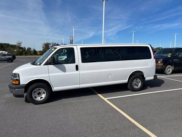 2025 Chevrolet Express Passenger RWD 3500 Extended Wheelbase LT 2025 Chevrolet Express Passenger RWD 3500 Extended Wheelbase LT