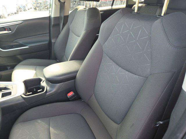 2025 Toyota RAV4 XLE 2025 Toyota RAV4 XLE