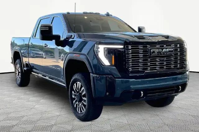 2025 GMC Sierra 2500HD 4WD Crew Cab Standard Bed Denali Ultimate for sale in Lowell, NC
