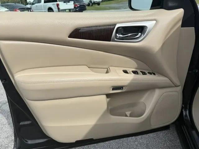 2014 Nissan Pathfinder SL