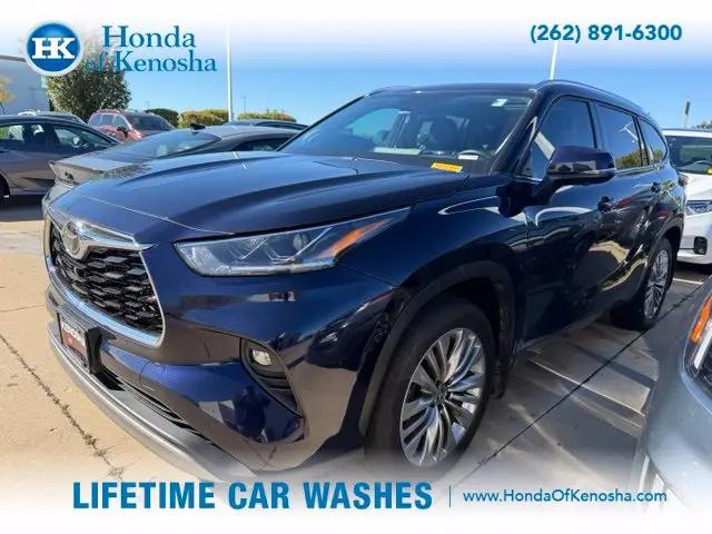 2026 Toyota Highlander Hybrid Platinum for sale in Bristol, WI