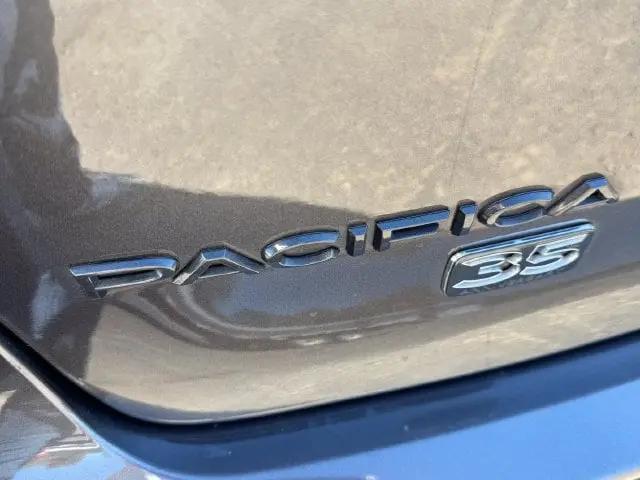 2020 Chrysler Pacifica 35th Anniversary Limited