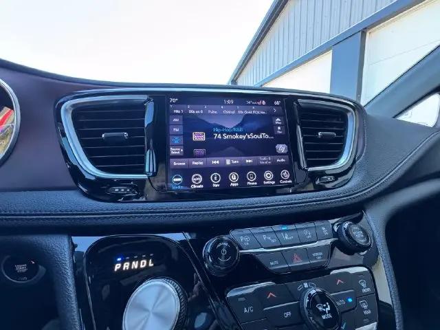 2020 Chrysler Pacifica 35th Anniversary Limited